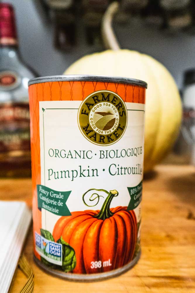 A can of 100% pure pumpkin puree